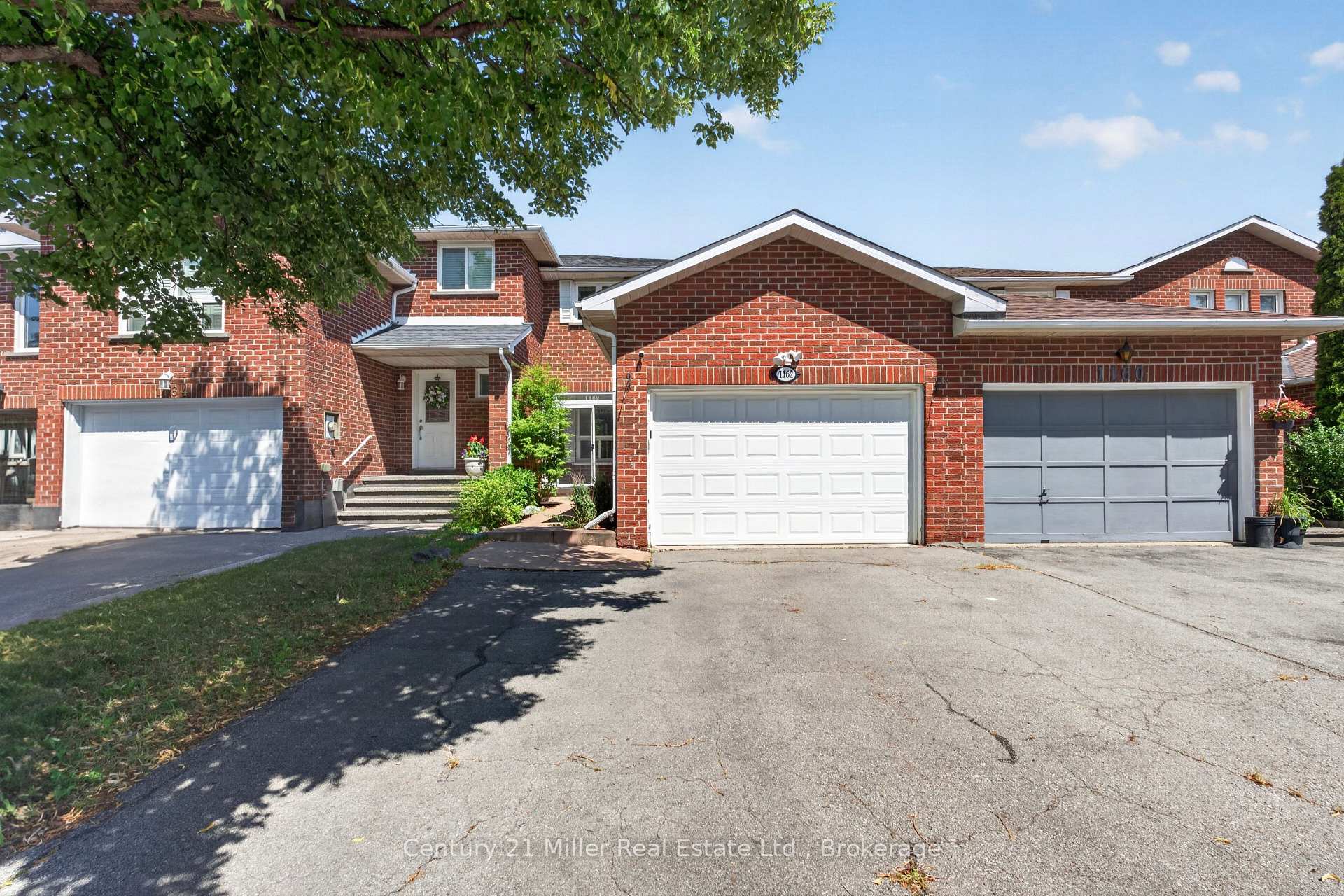 Photo 2 of 1162 Avondale Drive, Oakville, Wedgewood Creek — HOMEH
