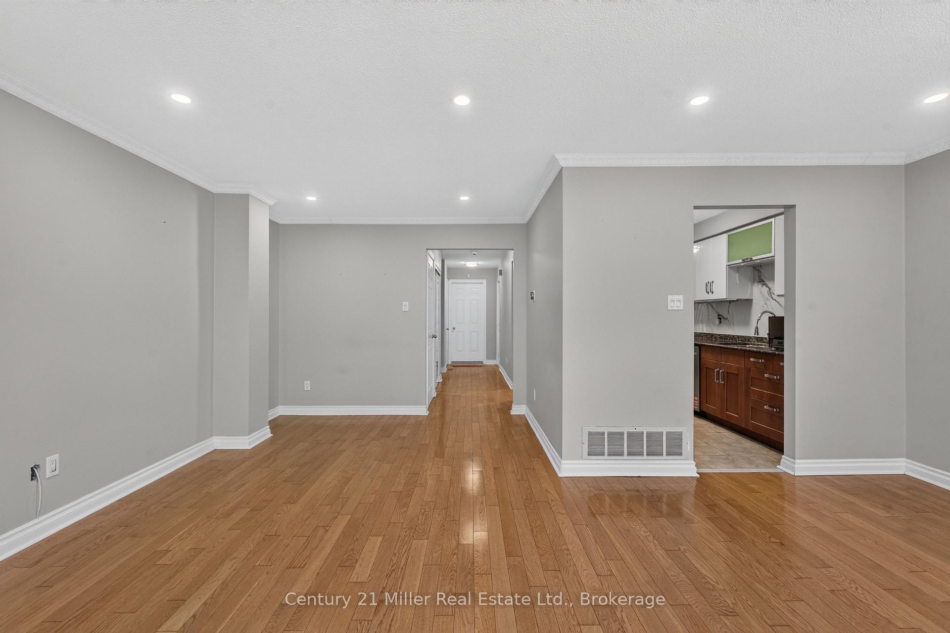 Photo 8 of 1162 Avondale Drive, Oakville, Wedgewood Creek — HOMEH
