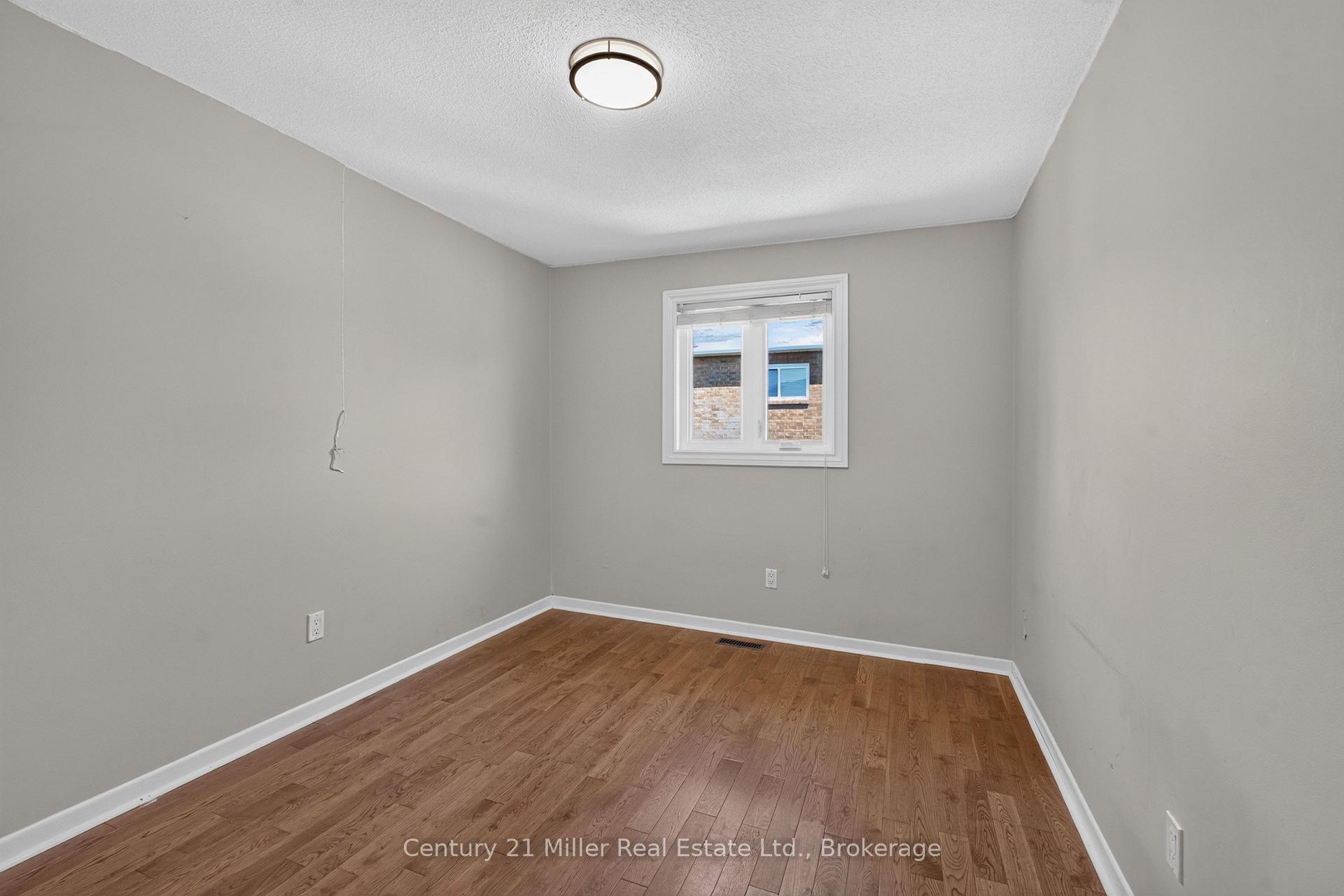 Photo 13 of 1162 Avondale Drive, Oakville, Wedgewood Creek — HOMEH