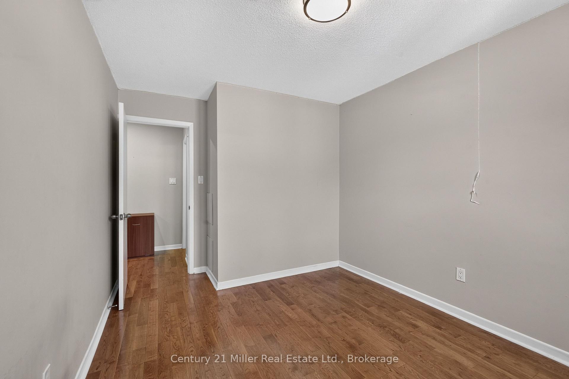 Photo 14 of 1162 Avondale Drive, Oakville, Wedgewood Creek — HOMEH