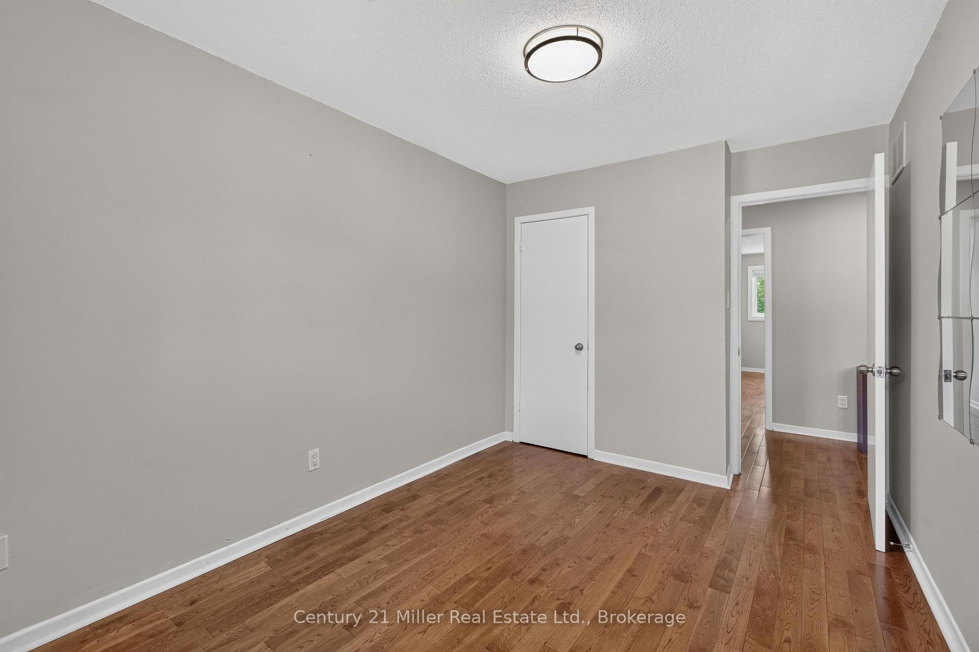 Photo 16 of 1162 Avondale Drive, Oakville, Wedgewood Creek — HOMEH