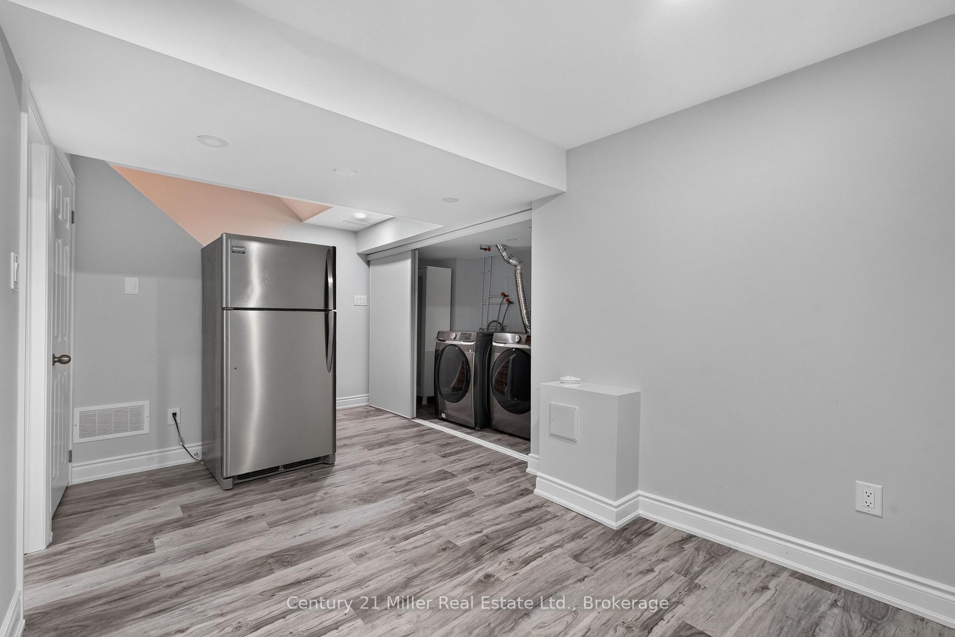 Photo 27 of 1162 Avondale Drive, Oakville, Wedgewood Creek — HOMEH
