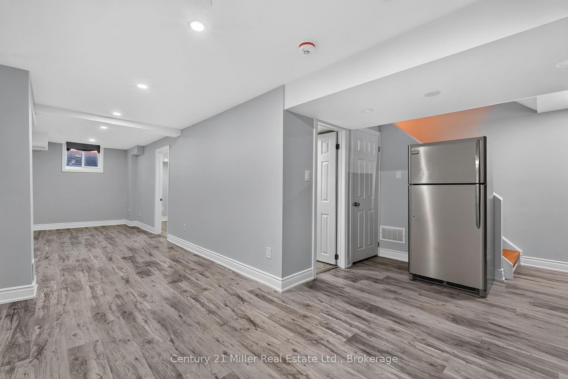 Photo 29 of 1162 Avondale Drive, Oakville, Wedgewood Creek — HOMEH