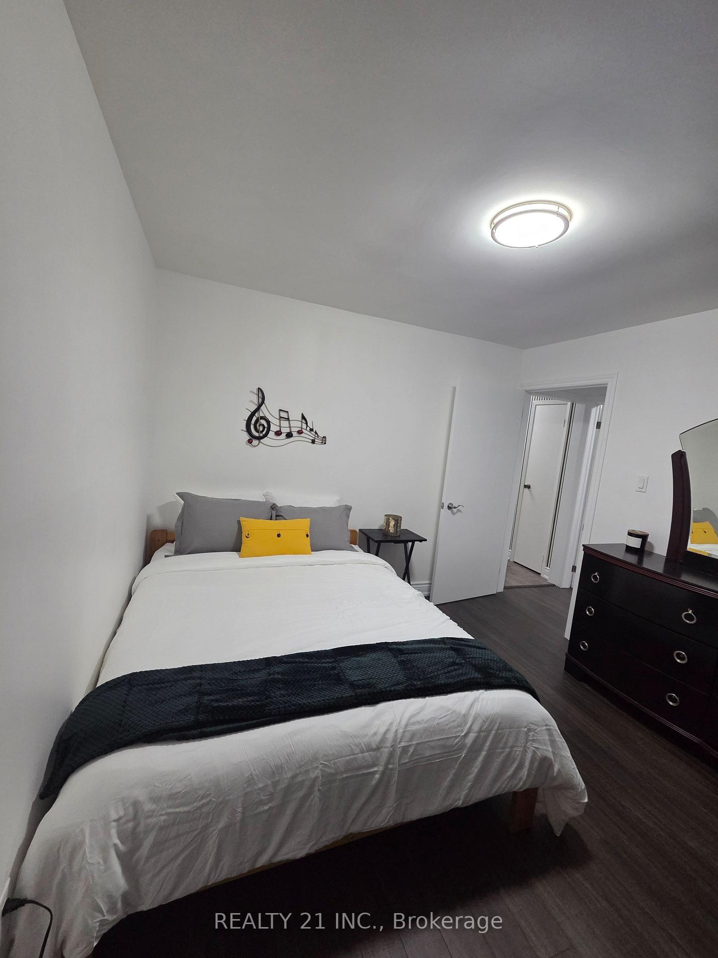 Photo 11 of Unit Upper, 32 Lionhead Trail, Scarborough, Rouge — HOMEH