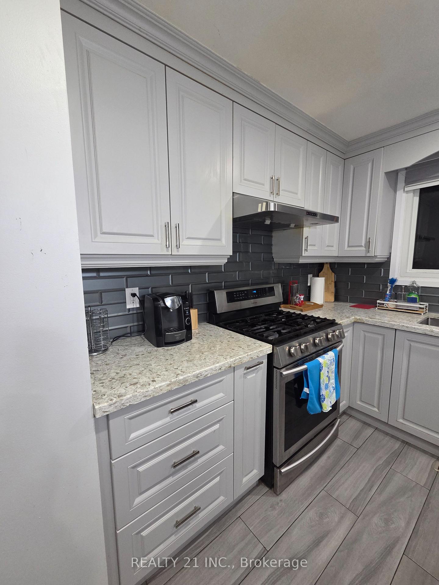 Photo 15 of Unit Upper, 32 Lionhead Trail, Scarborough, Rouge — HOMEH