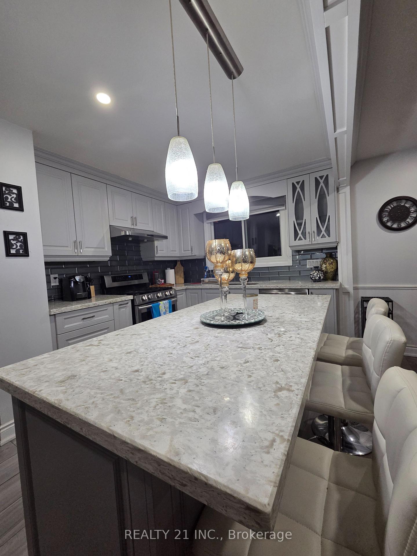 Photo 17 of Unit Upper, 32 Lionhead Trail, Scarborough, Rouge — HOMEH
