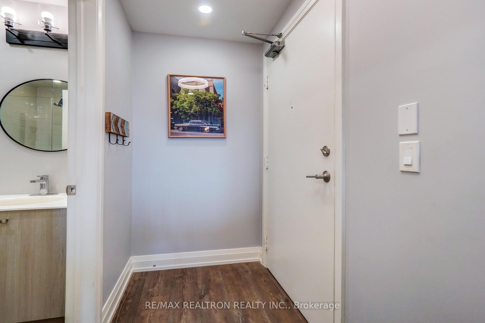 Photo 7 of Unit 331, 555 William Graham Drive, Aurora, Rural Aurora — HOMEH