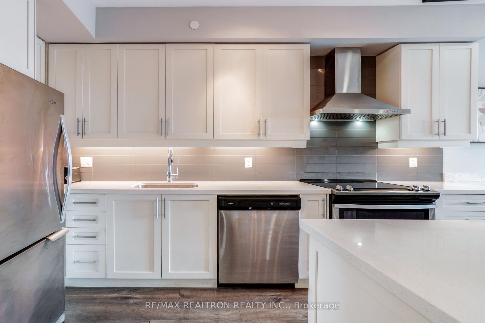 Photo 11 of Unit 331, 555 William Graham Drive, Aurora, Rural Aurora — HOMEH