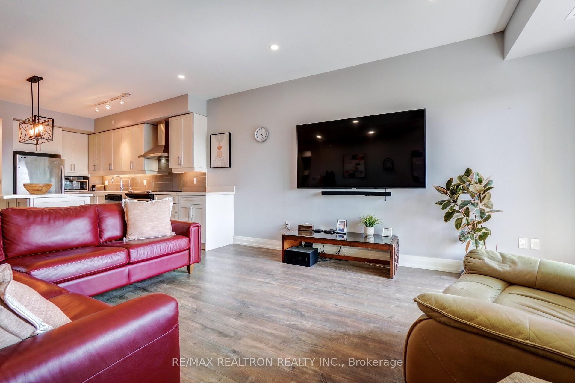 Photo 17 of Unit 331, 555 William Graham Drive, Aurora, Rural Aurora — HOMEH