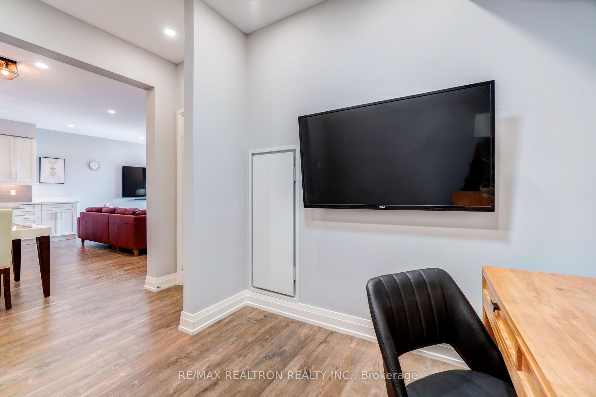 Photo 36 of Unit 331, 555 William Graham Drive, Aurora, Rural Aurora — HOMEH