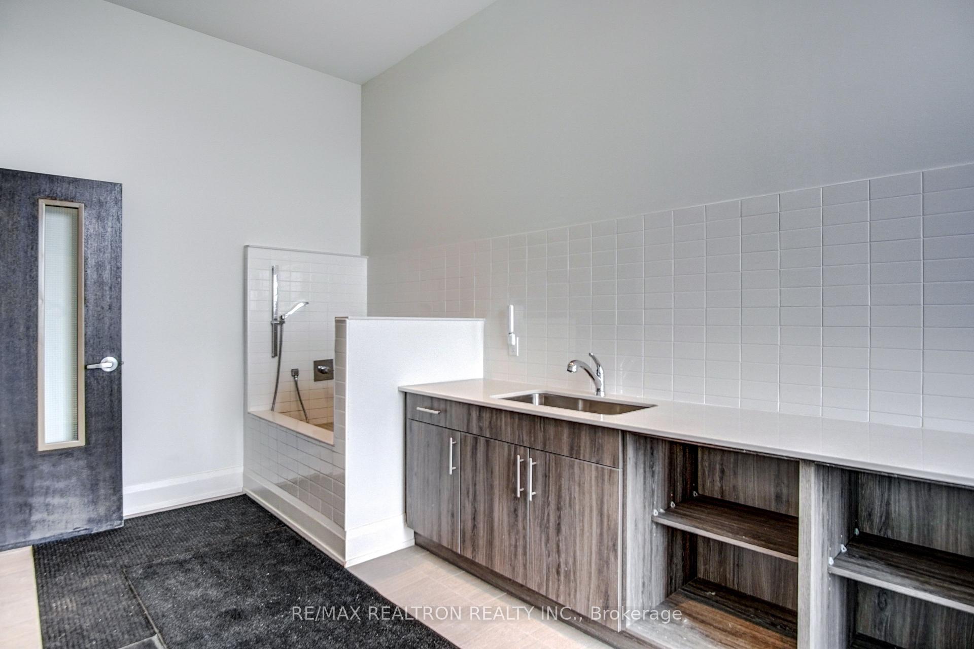 Photo 43 of Unit 331, 555 William Graham Drive, Aurora, Rural Aurora — HOMEH