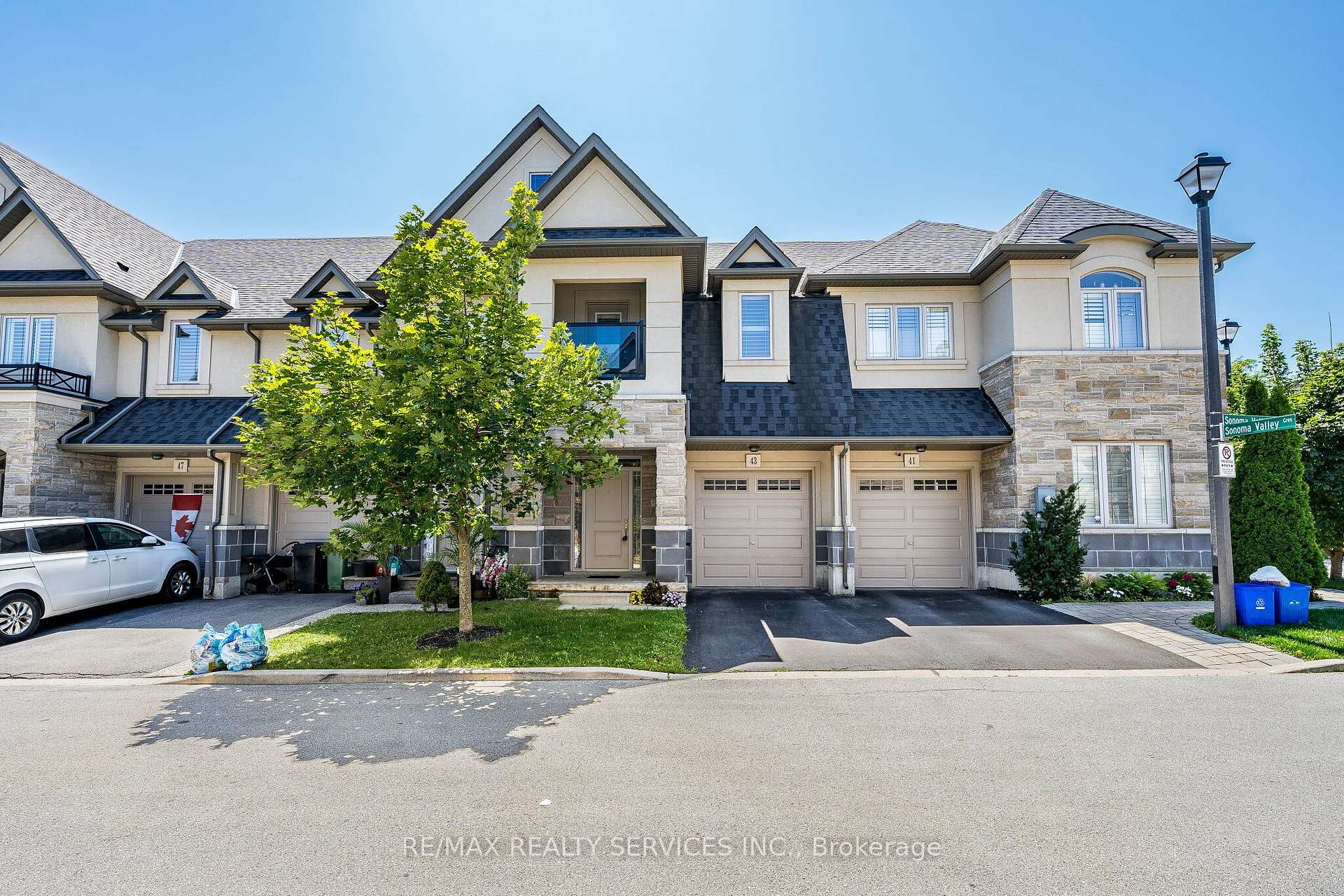 Photo 1 of 43 Sonoma Valley Crescent, Hamilton, Mewburn — HOMEH