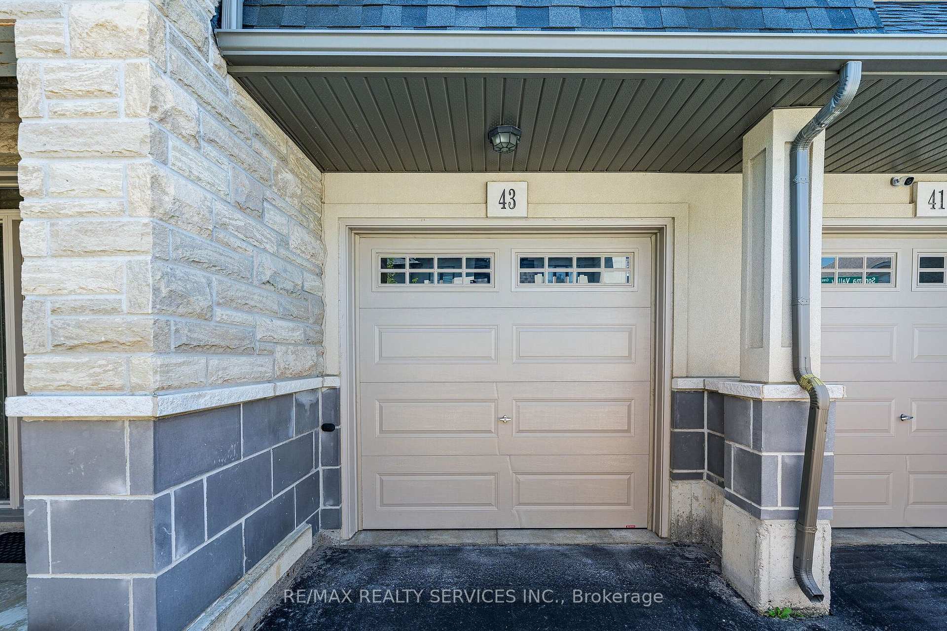 Photo 6 of 43 Sonoma Valley Crescent, Hamilton, Mewburn — HOMEH