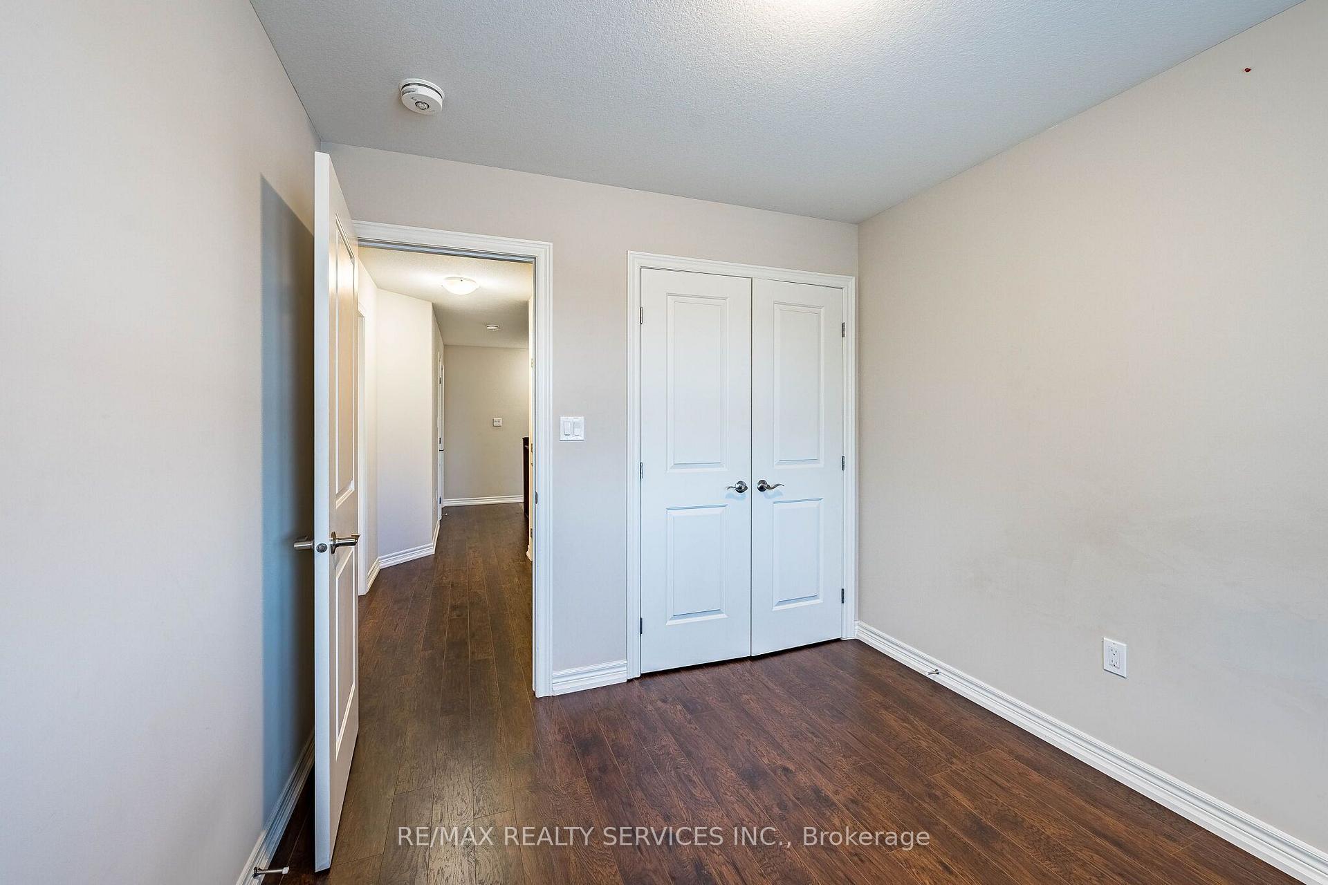 Photo 34 of 43 Sonoma Valley Crescent, Hamilton, Mewburn — HOMEH