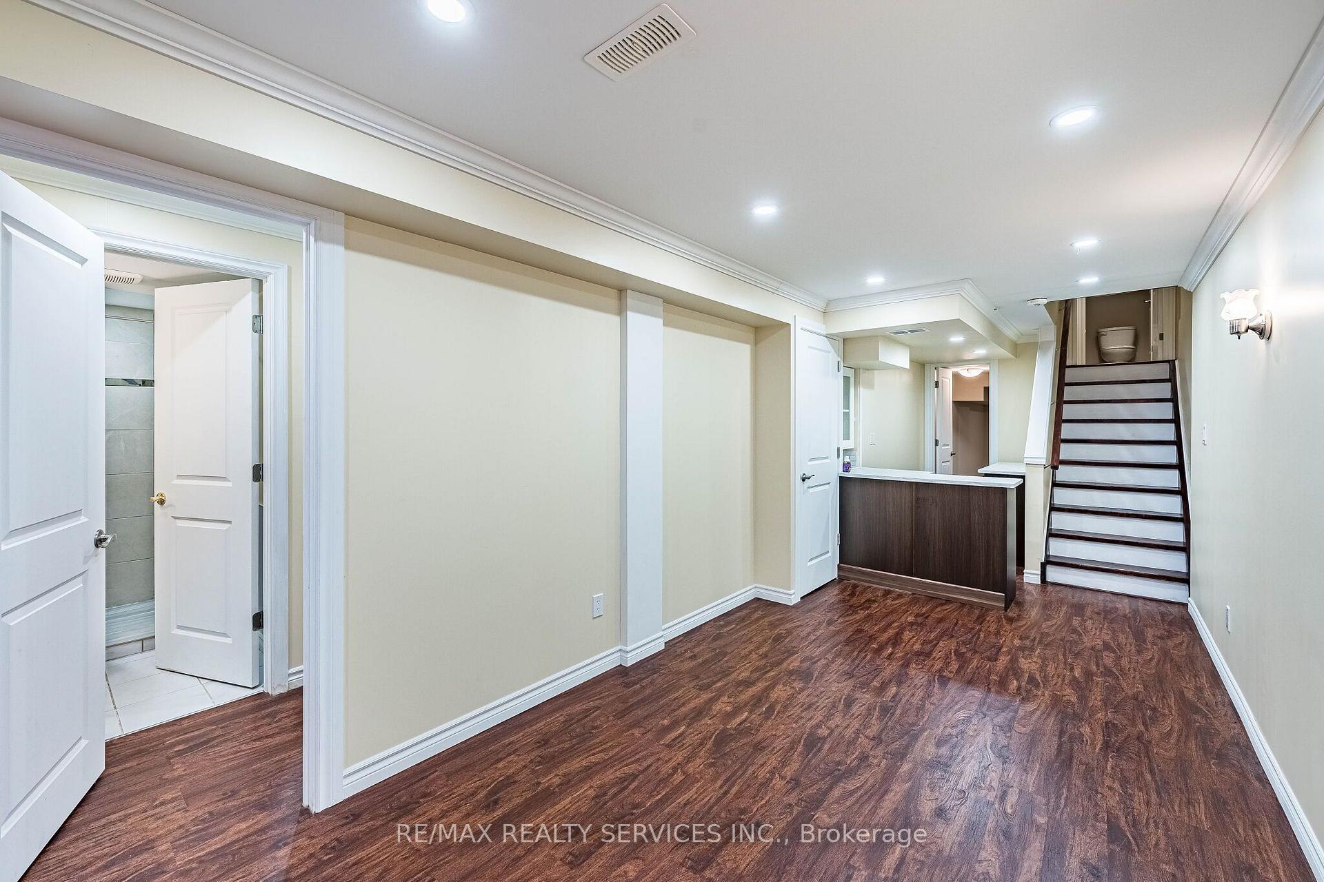 Photo 43 of 43 Sonoma Valley Crescent, Hamilton, Mewburn — HOMEH