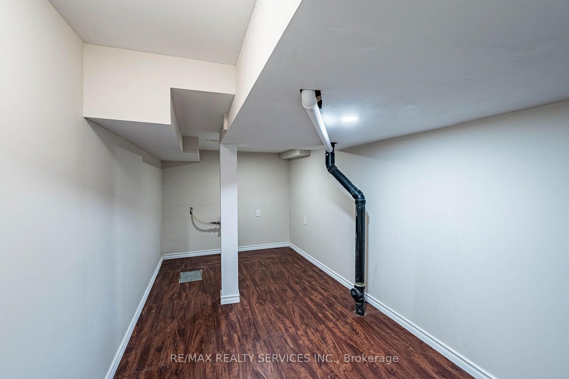Photo 45 of 43 Sonoma Valley Crescent, Hamilton, Mewburn — HOMEH