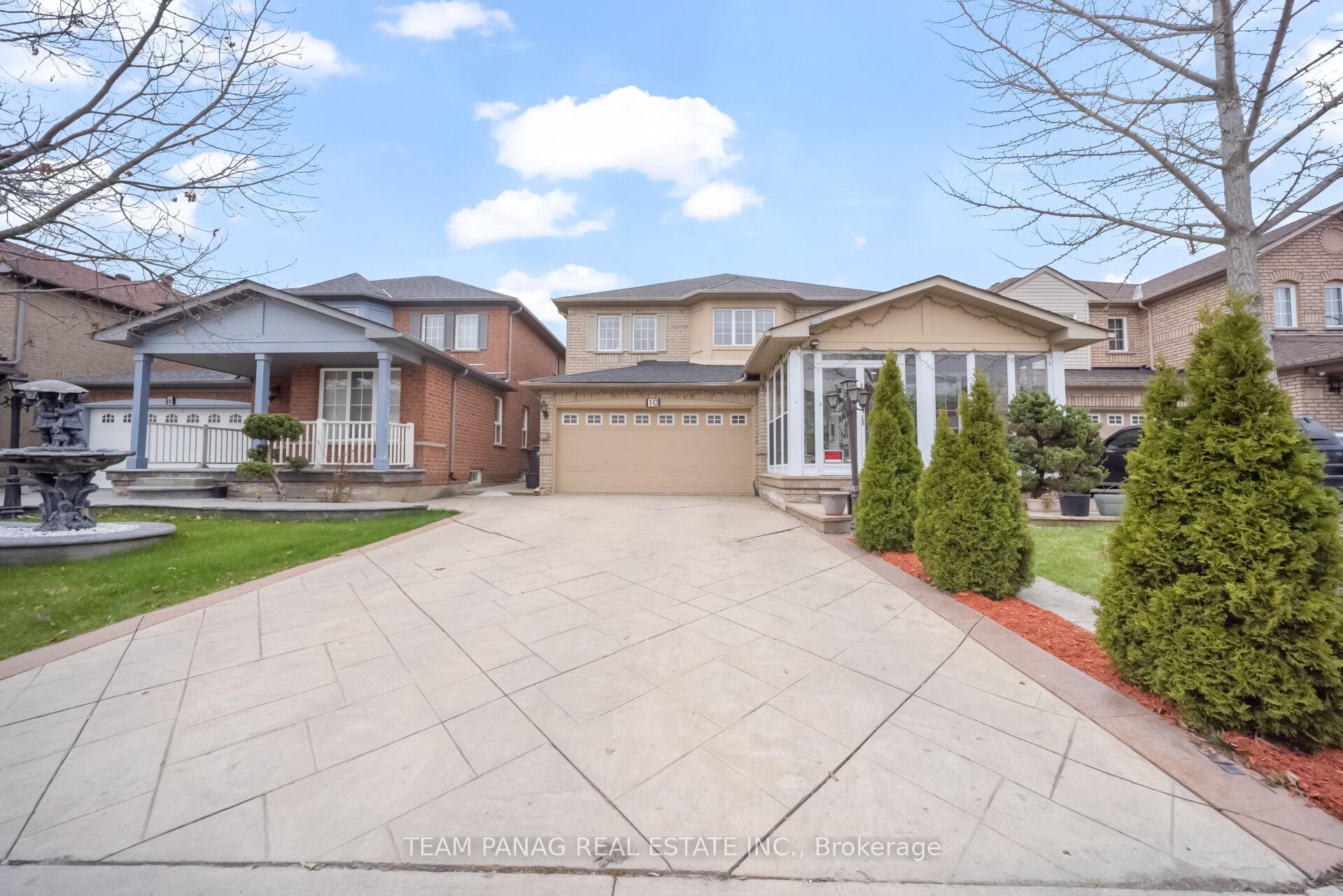 Photo 2 of 10 Hollowgrove Boulevard, Brampton, Vales of Castlemore — HOMEH