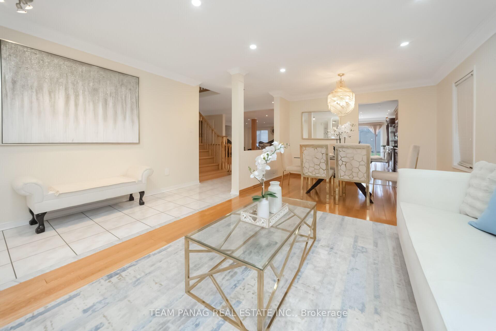 Photo 10 of 10 Hollowgrove Boulevard, Brampton, Vales of Castlemore — HOMEH