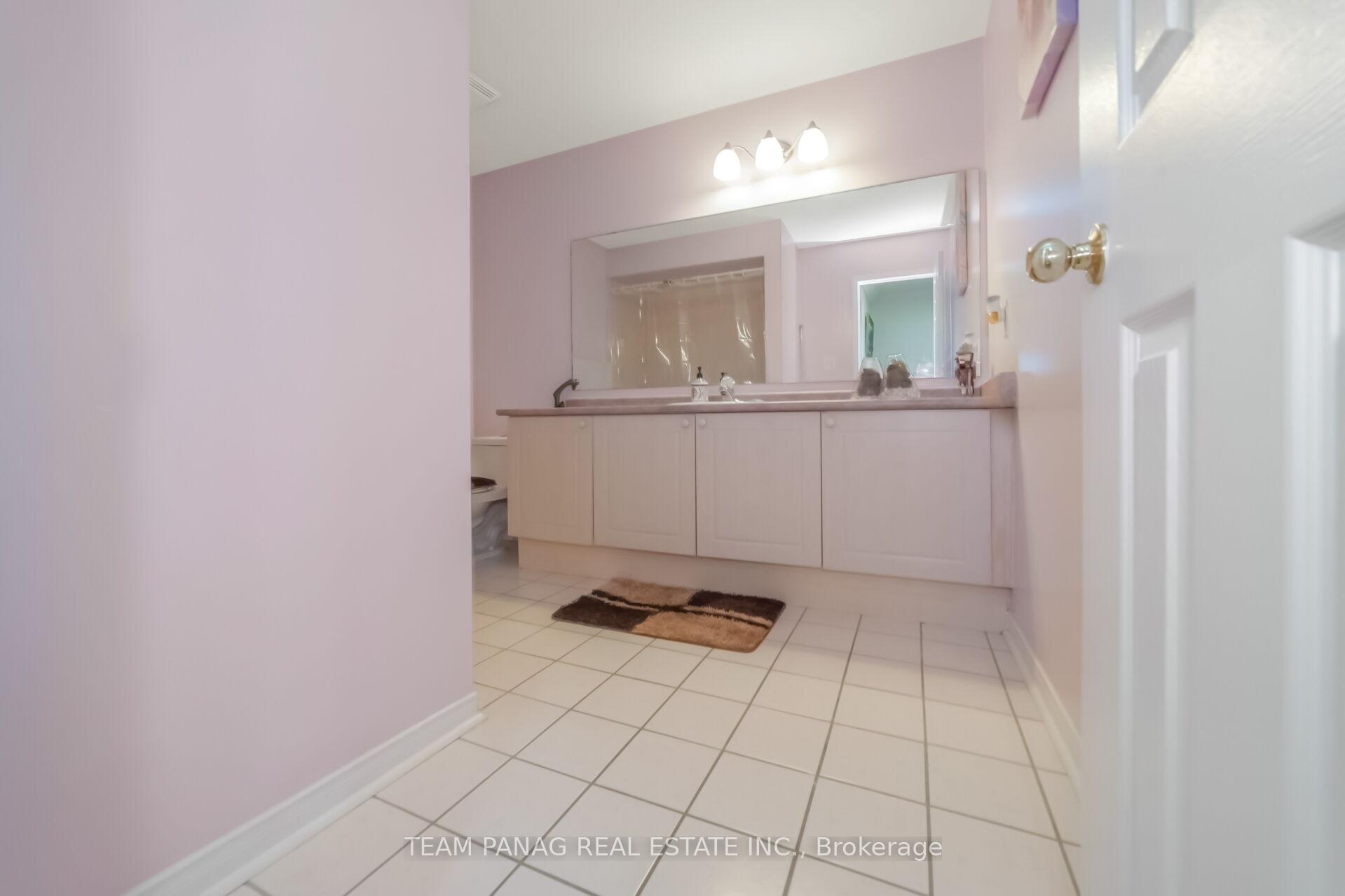 Photo 31 of 10 Hollowgrove Boulevard, Brampton, Vales of Castlemore — HOMEH