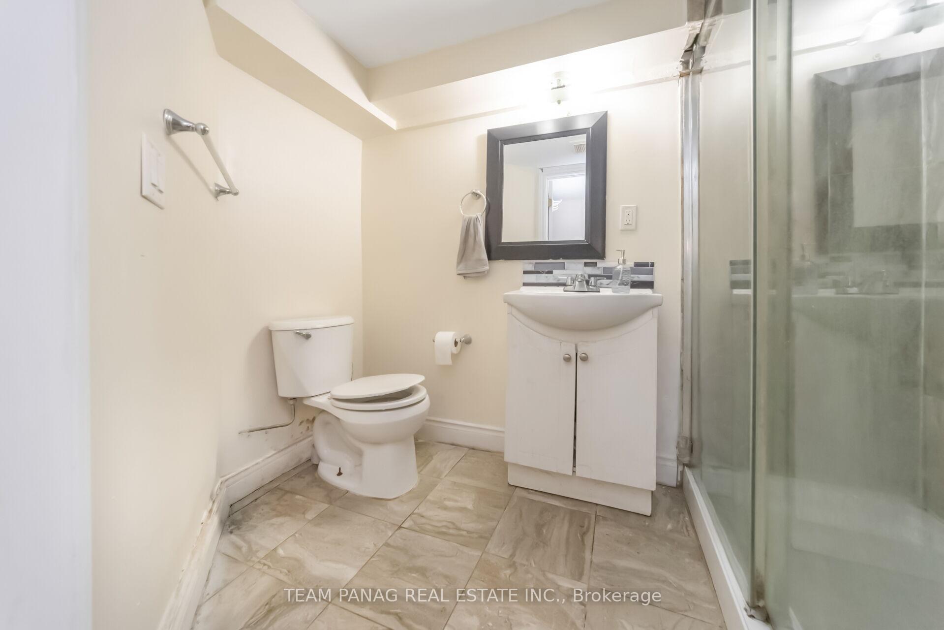 Photo 42 of 10 Hollowgrove Boulevard, Brampton, Vales of Castlemore — HOMEH