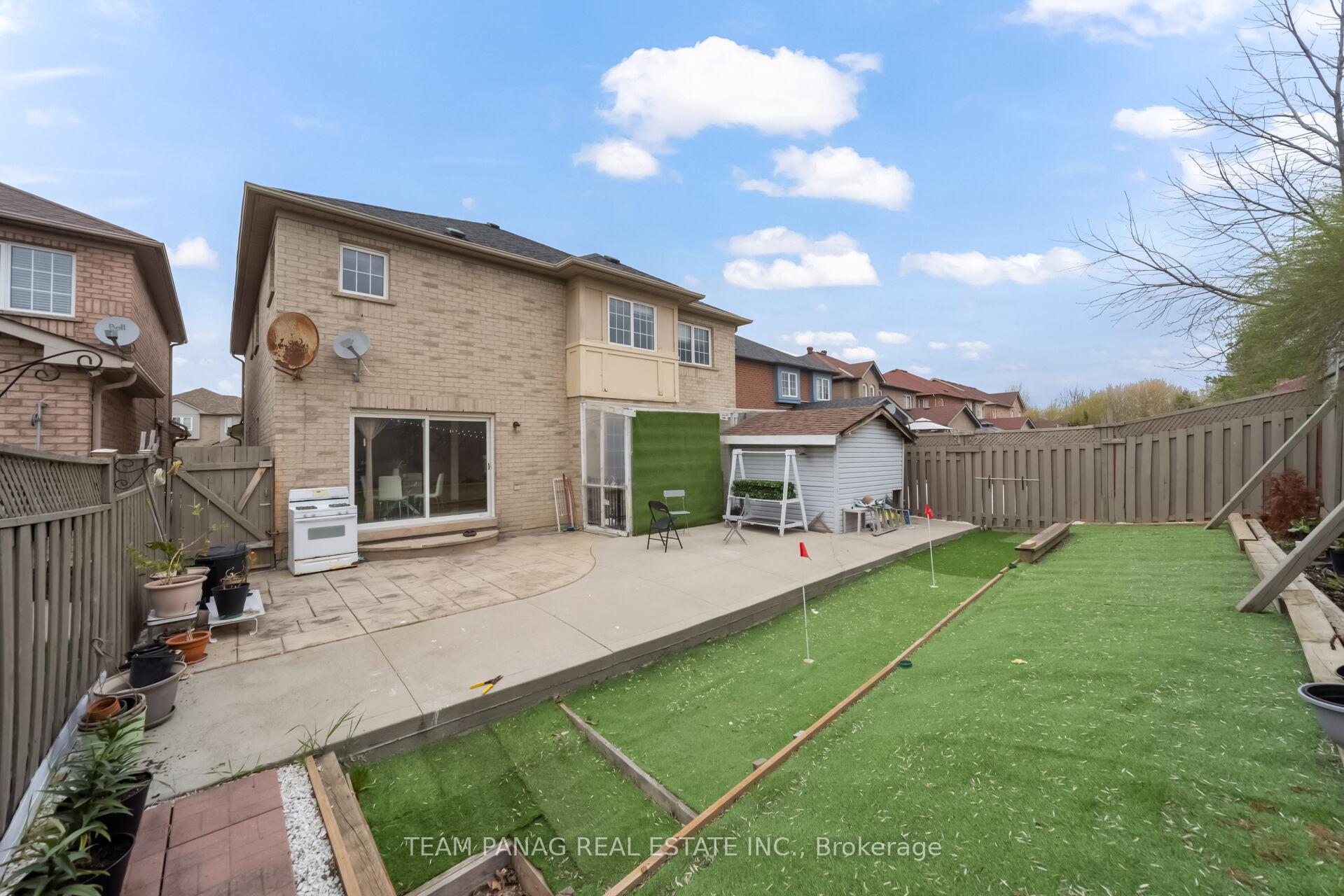 Photo 46 of 10 Hollowgrove Boulevard, Brampton, Vales of Castlemore — HOMEH