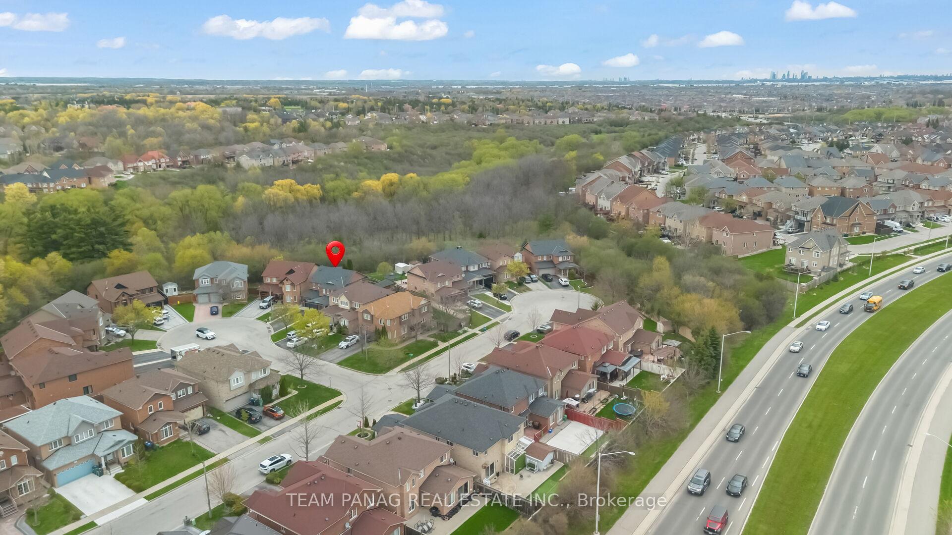 Photo 50 of 10 Hollowgrove Boulevard, Brampton, Vales of Castlemore — HOMEH