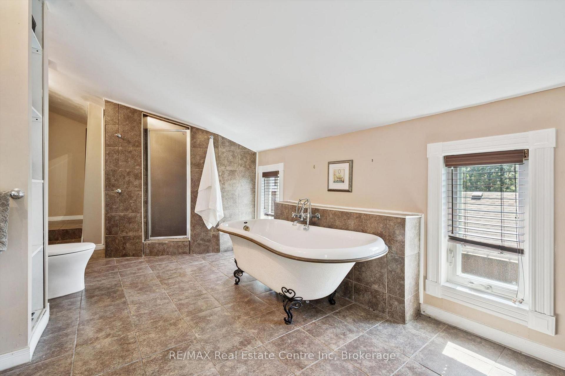 Photo 24 of 6594 Forestell Road, Puslinch, Rural Puslinch West — HOMEH