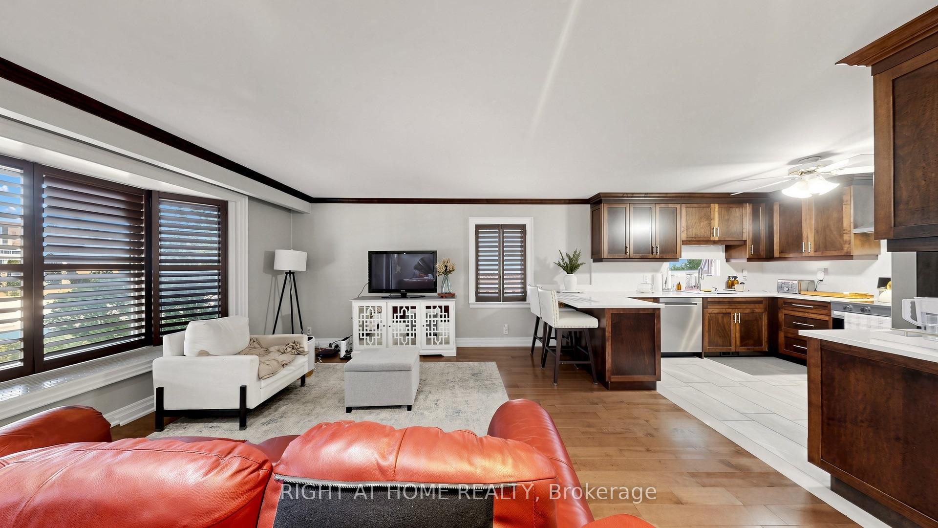 Photo 4 of 87 Riverdale Drive, Etobicoke, Thistletown-Beaumonde Heights — HOMEH