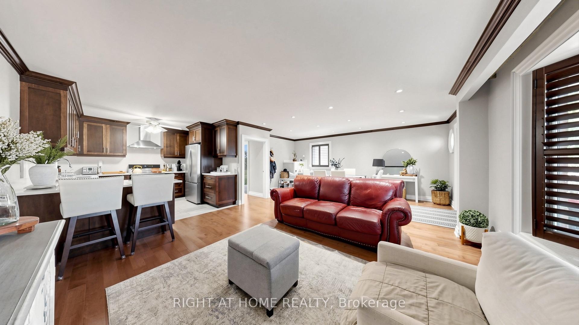 Photo 6 of 87 Riverdale Drive, Etobicoke, Thistletown-Beaumonde Heights — HOMEH