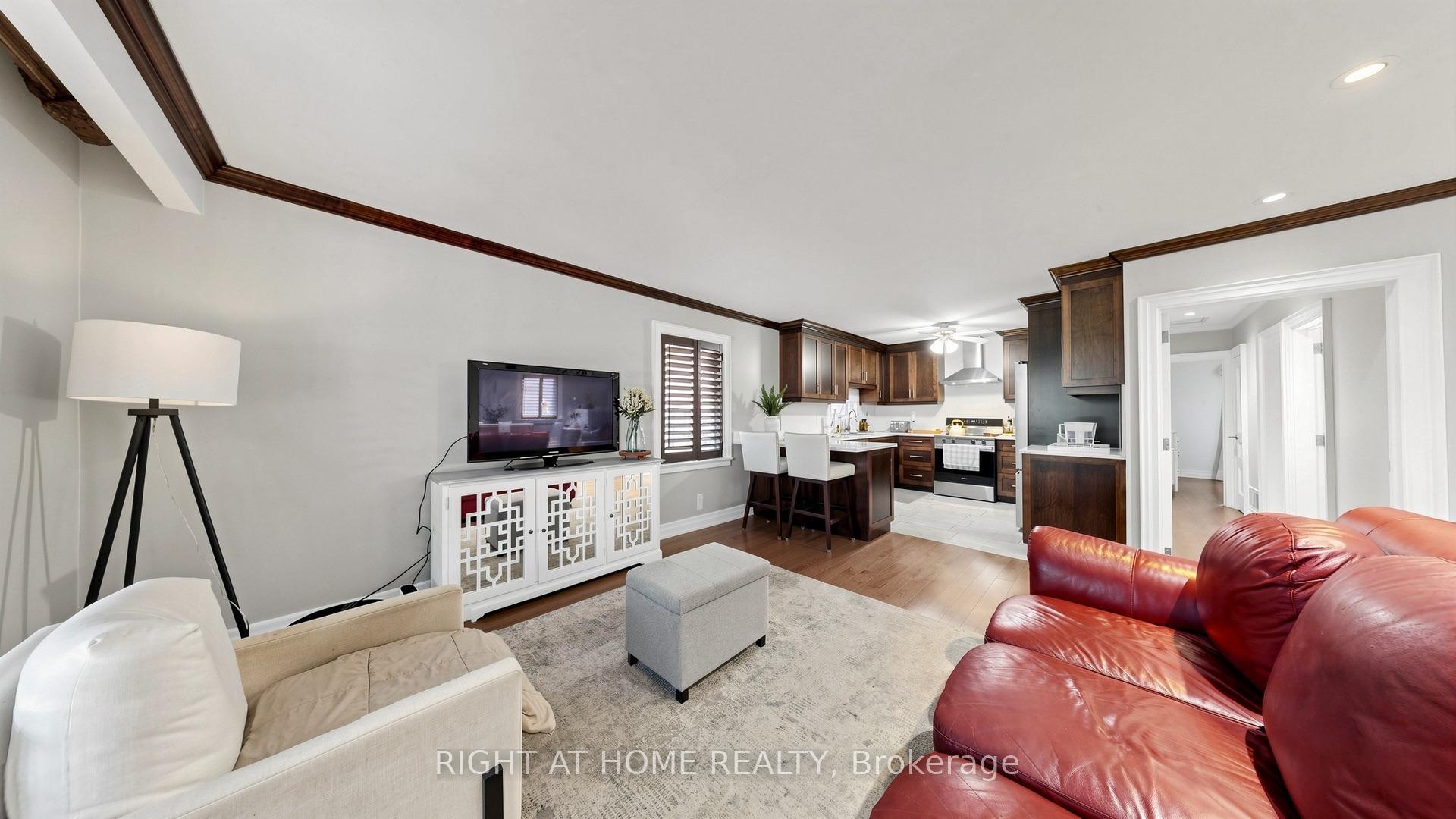 Photo 7 of 87 Riverdale Drive, Etobicoke, Thistletown-Beaumonde Heights — HOMEH