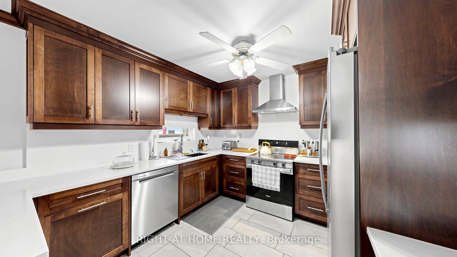 Photo 9 of 87 Riverdale Drive, Etobicoke, Thistletown-Beaumonde Heights — HOMEH