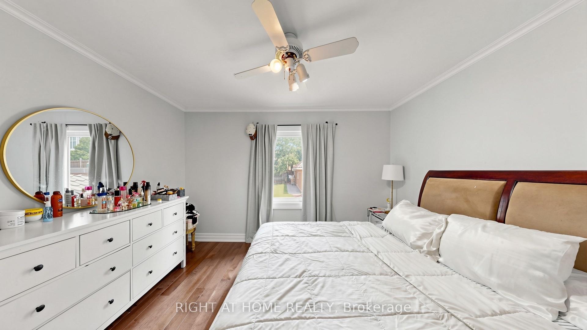 Photo 15 of 87 Riverdale Drive, Etobicoke, Thistletown-Beaumonde Heights — HOMEH