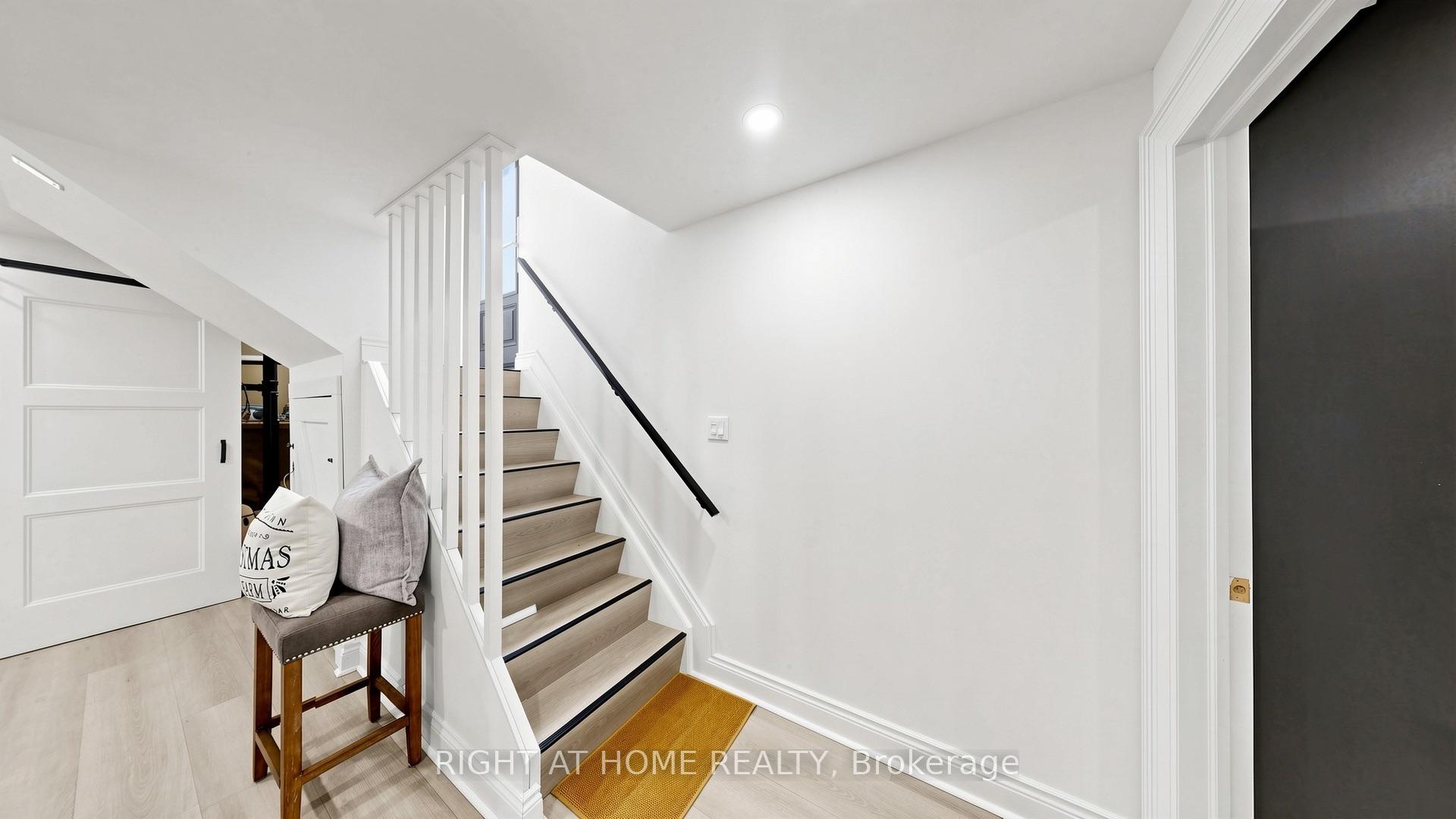 Photo 19 of 87 Riverdale Drive, Etobicoke, Thistletown-Beaumonde Heights — HOMEH