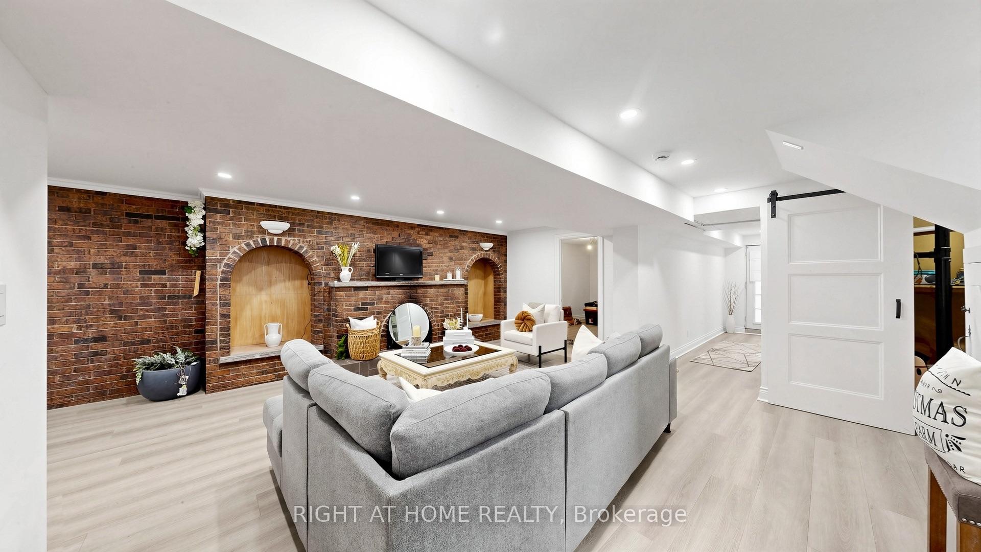 Photo 20 of 87 Riverdale Drive, Etobicoke, Thistletown-Beaumonde Heights — HOMEH