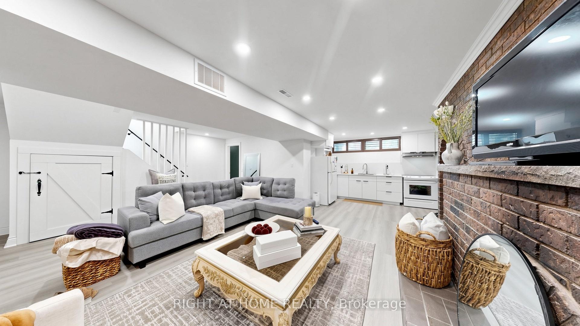 Photo 22 of 87 Riverdale Drive, Etobicoke, Thistletown-Beaumonde Heights — HOMEH