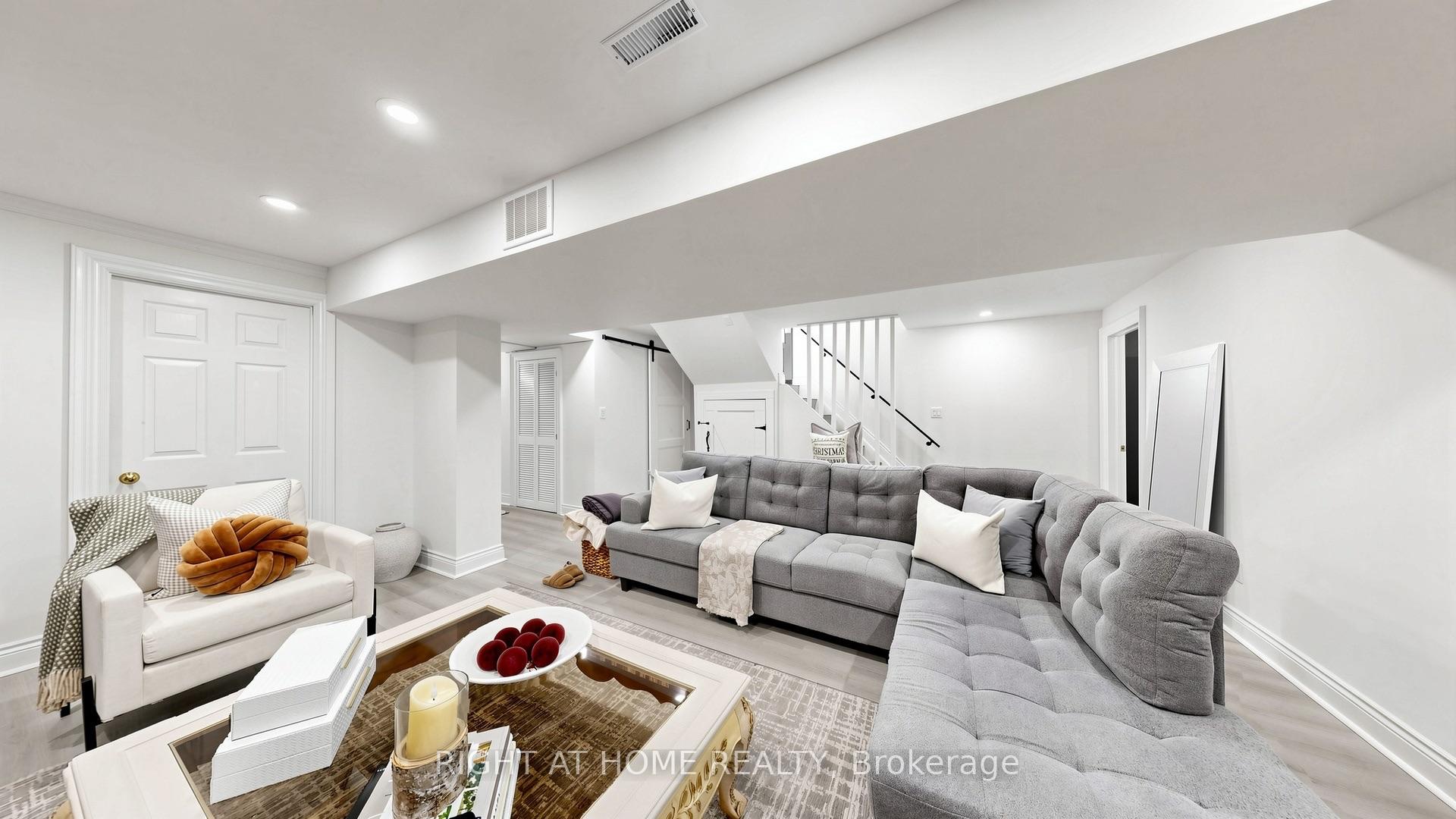 Photo 23 of 87 Riverdale Drive, Etobicoke, Thistletown-Beaumonde Heights — HOMEH