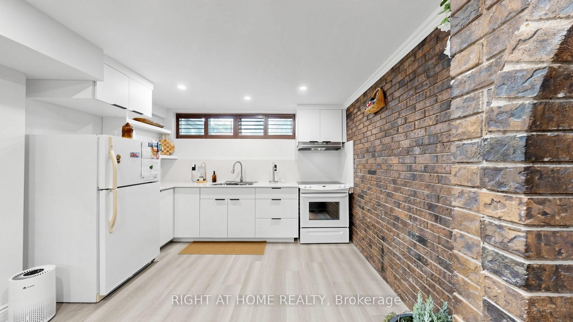 Photo 25 of 87 Riverdale Drive, Etobicoke, Thistletown-Beaumonde Heights — HOMEH
