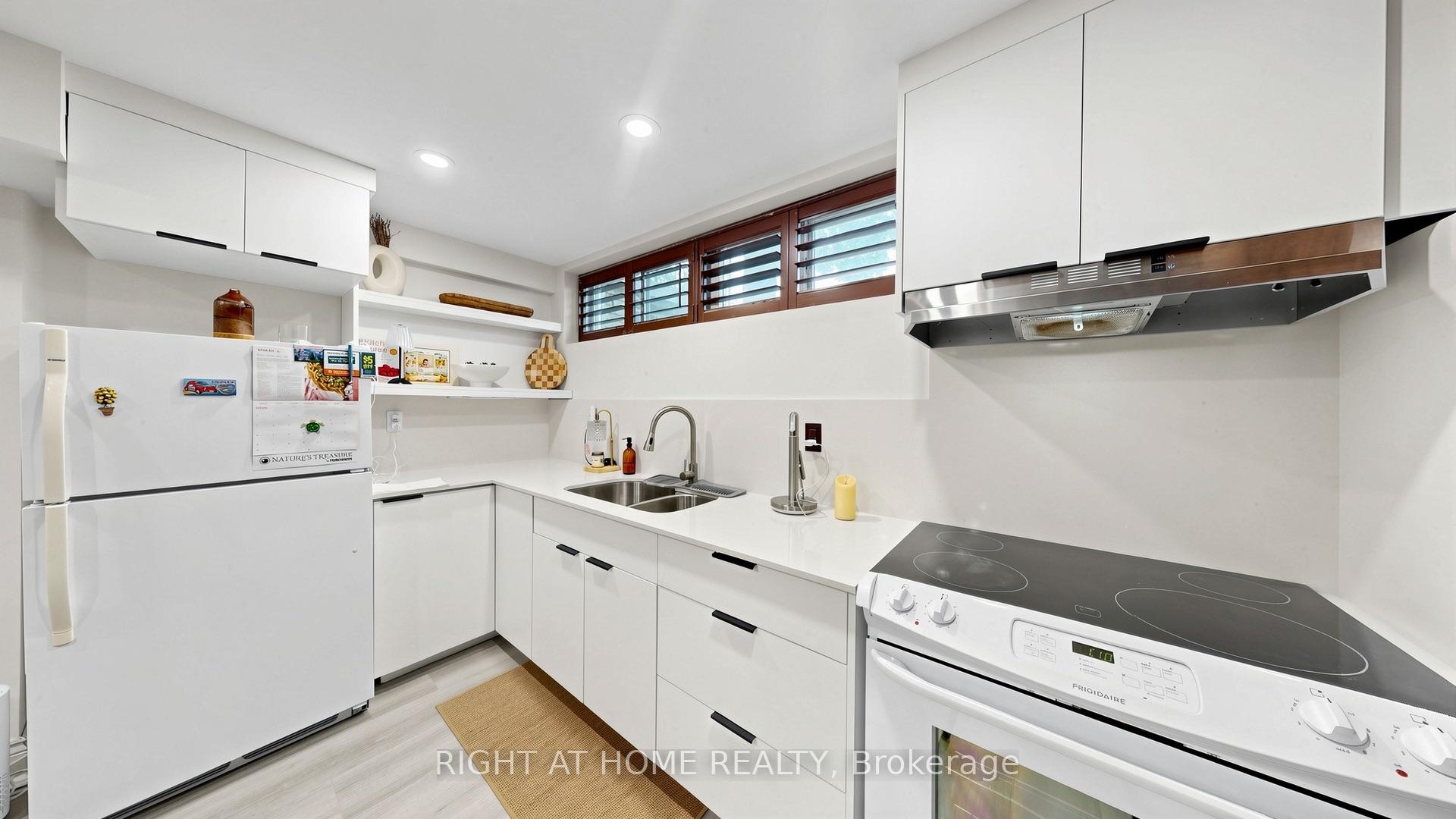 Photo 26 of 87 Riverdale Drive, Etobicoke, Thistletown-Beaumonde Heights — HOMEH