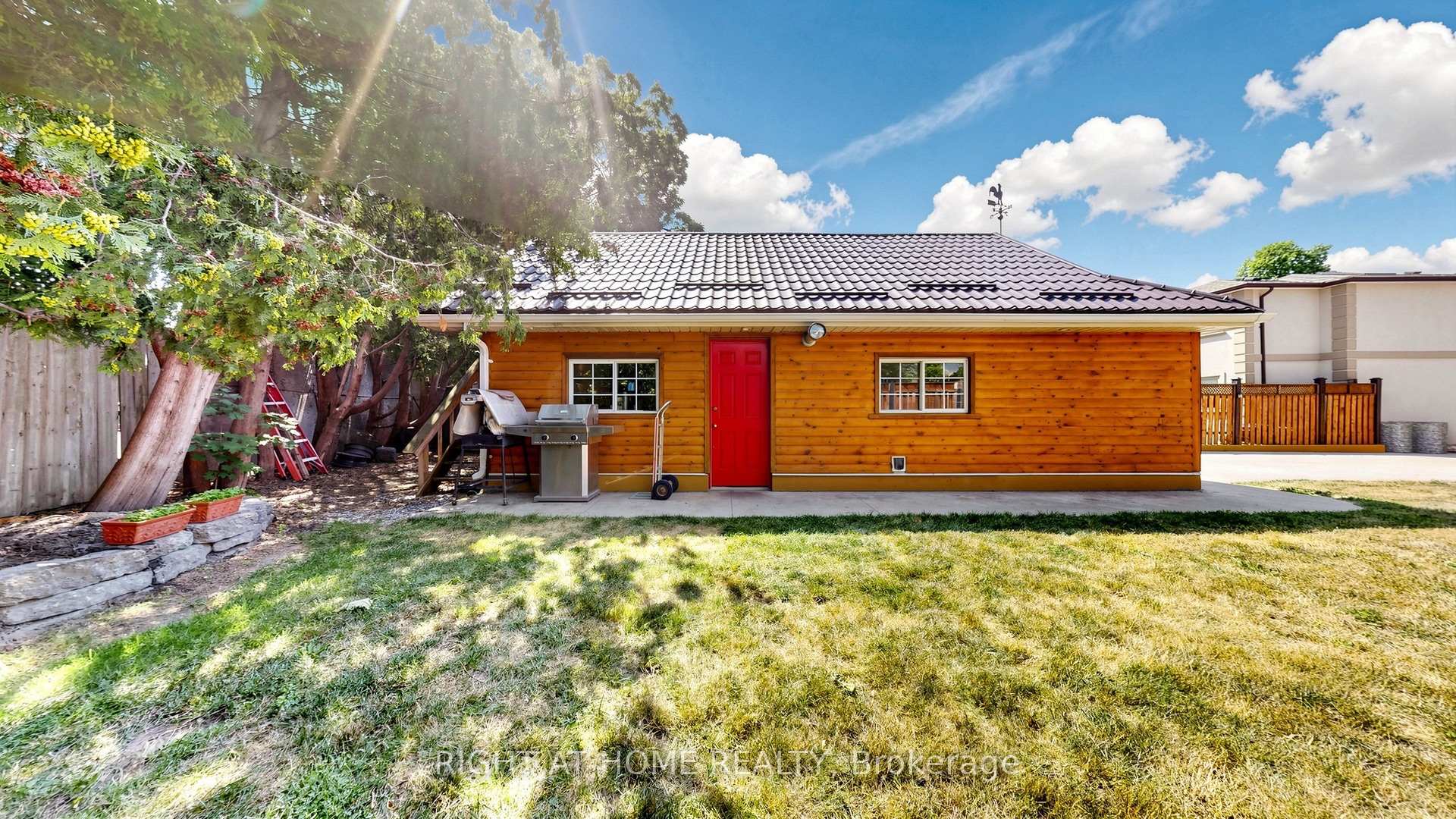 Photo 43 of 87 Riverdale Drive, Etobicoke, Thistletown-Beaumonde Heights — HOMEH