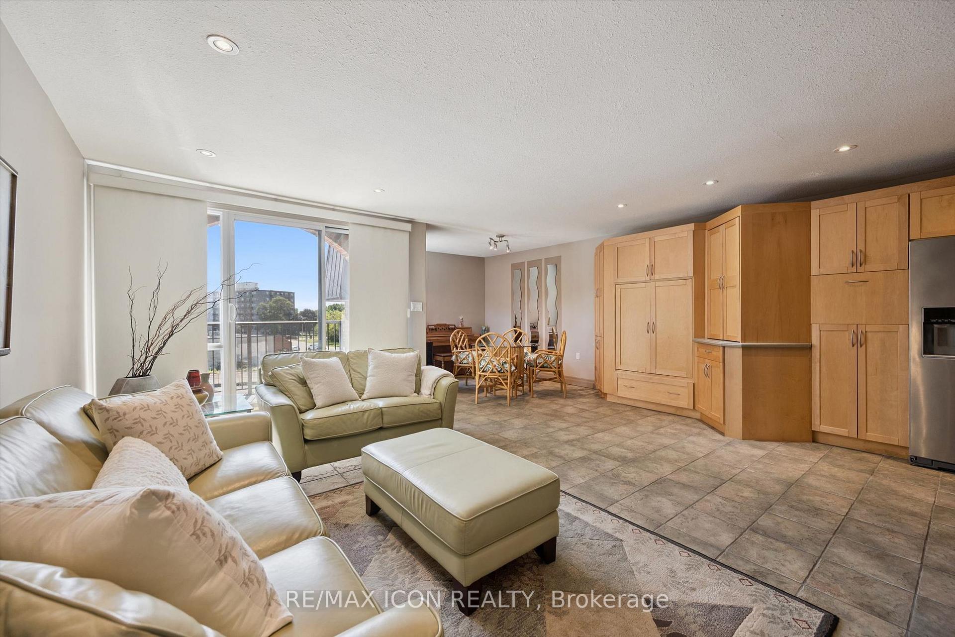Photo 13 of Unit 329, 36 Hayhurst Road, Brantford, Fairview/Greenbrier — HOMEH