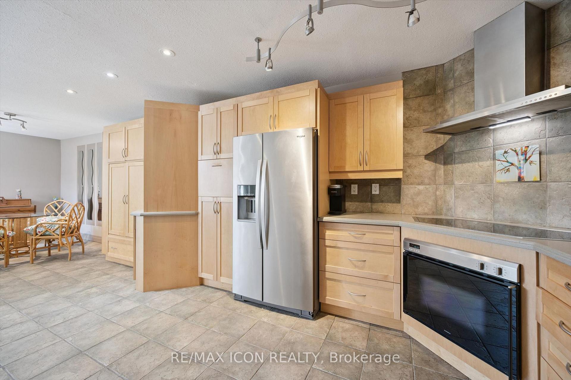 Photo 15 of Unit 329, 36 Hayhurst Road, Brantford, Fairview/Greenbrier — HOMEH