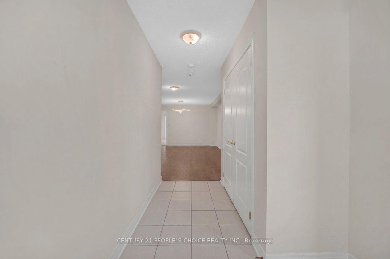 Photo 4 of 48 Colonel Lyall Street, St. Catharines, Secord Woods — HOMEH