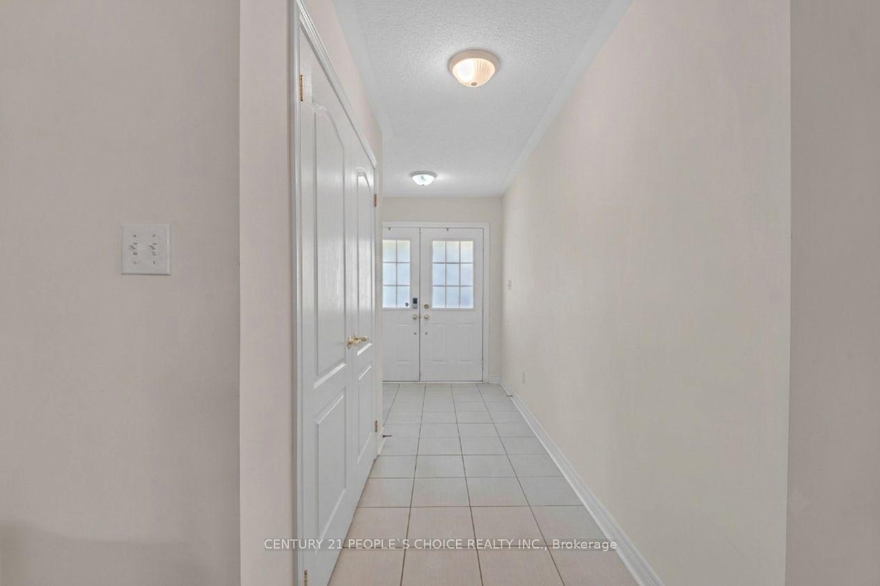 Photo 5 of 48 Colonel Lyall Street, St. Catharines, Secord Woods — HOMEH