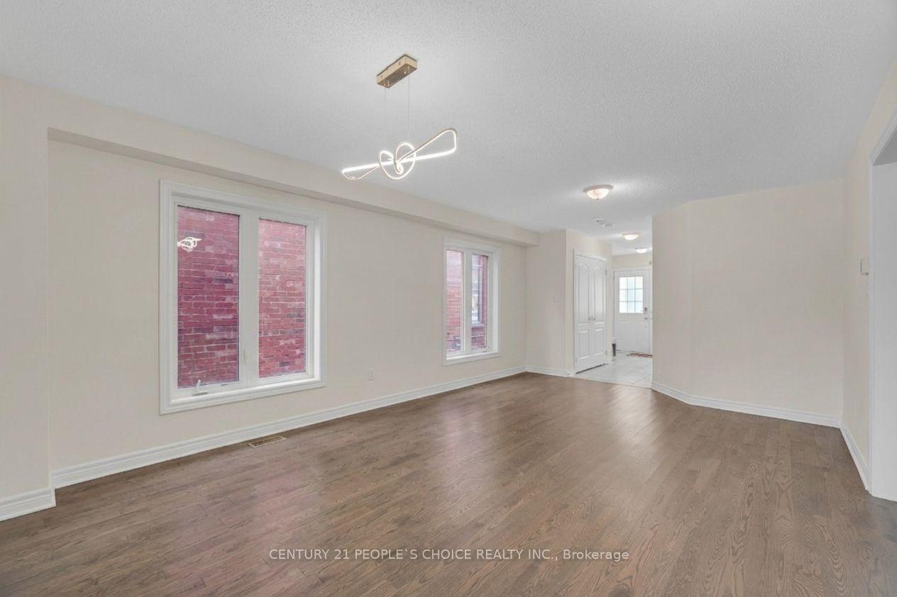 Photo 8 of 48 Colonel Lyall Street, St. Catharines, Secord Woods — HOMEH