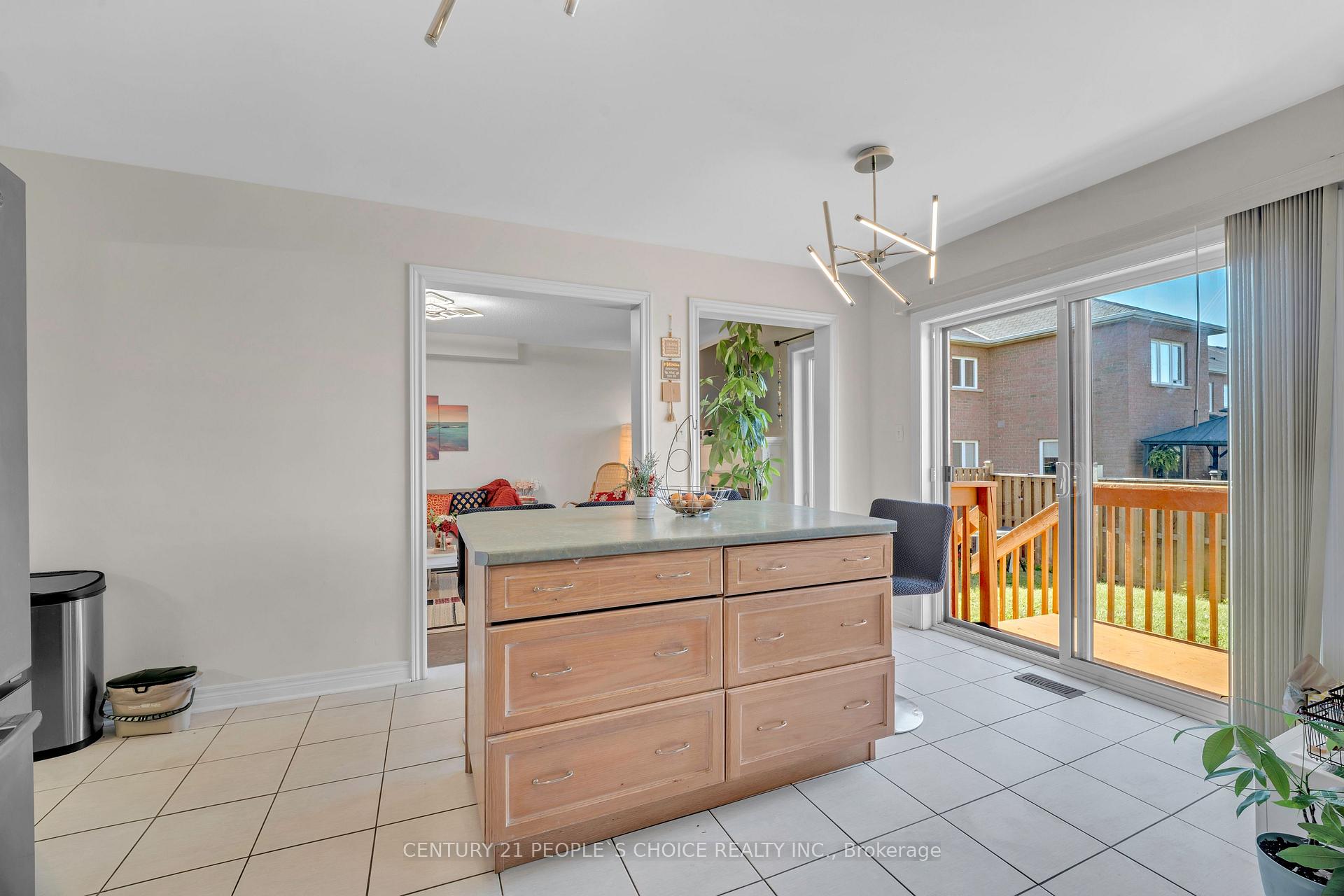 Photo 15 of 48 Colonel Lyall Street, St. Catharines, Secord Woods — HOMEH