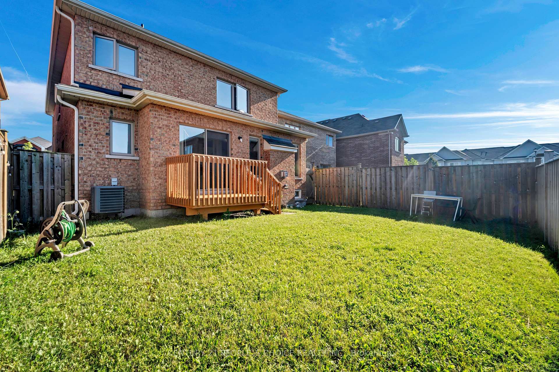 Photo 32 of 48 Colonel Lyall Street, St. Catharines, Secord Woods — HOMEH