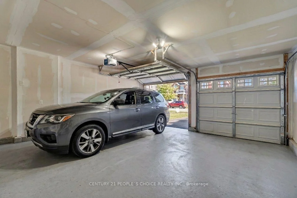 Photo 30 of 48 Colonel Lyall Street, St. Catharines, Secord Woods — HOMEH