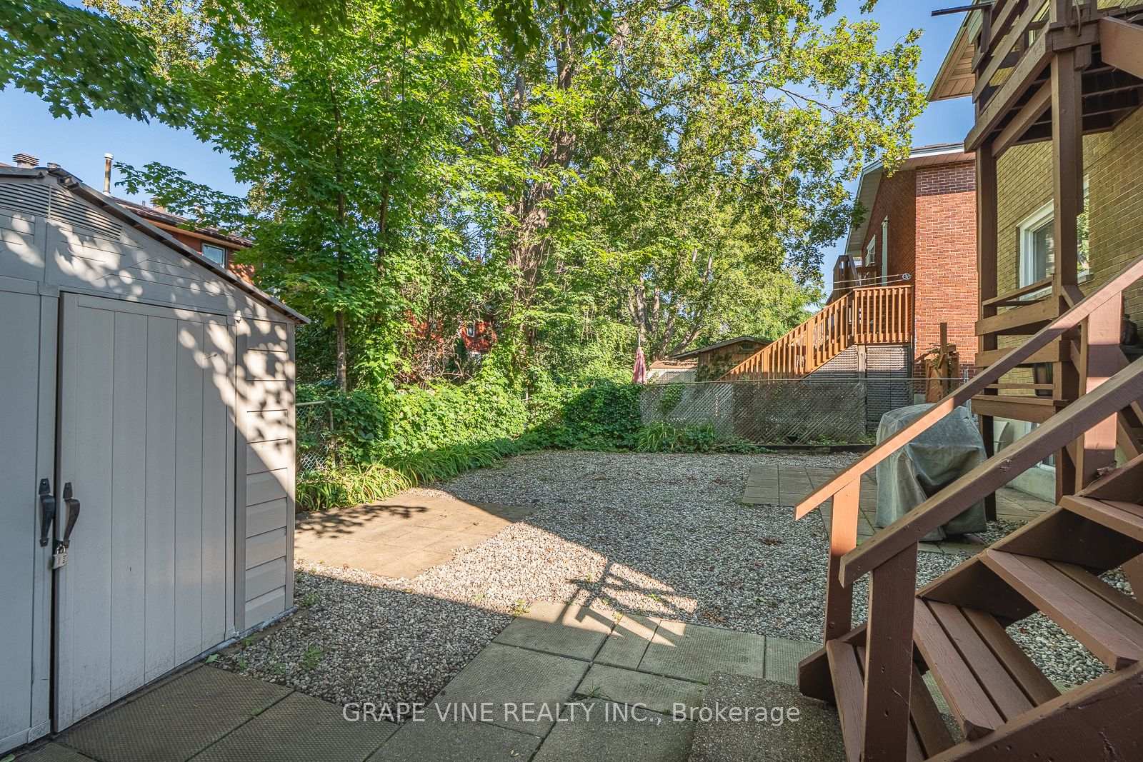 Photo 5 of 898 Watson Avenue, Ottawa, Fairfield Heights — HOMEH