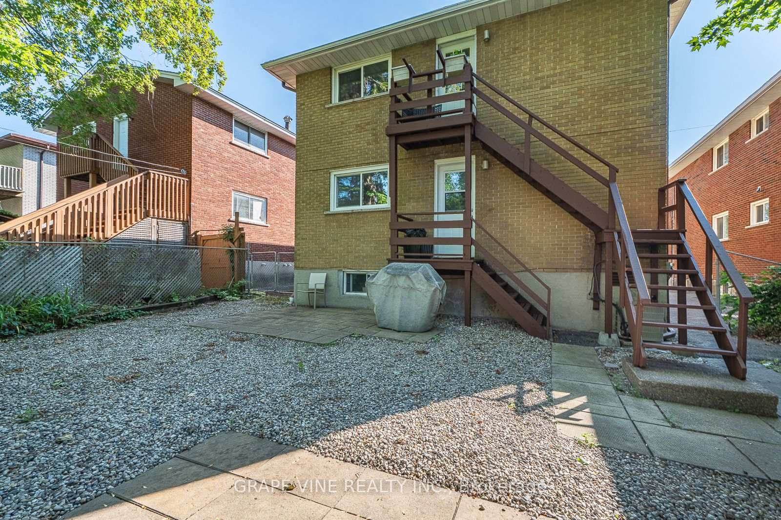 Photo 8 of 898 Watson Avenue, Ottawa, Fairfield Heights — HOMEH