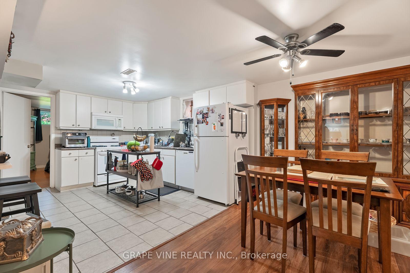 Photo 17 of 898 Watson Avenue, Ottawa, Fairfield Heights — HOMEH